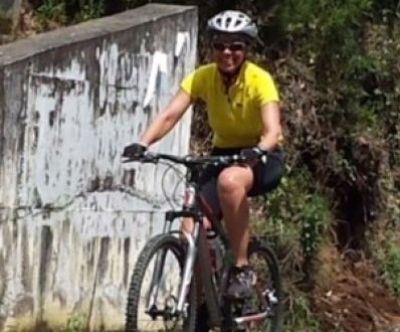 Cornelia Demmel Cycling on the  tour with redspokes